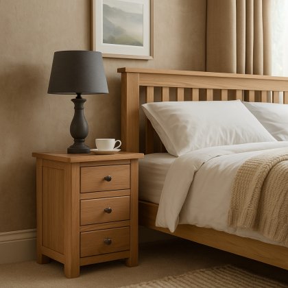 Wellow Oak 3 Drawer Bedside Wellow Oak 3 Drawer Bedside