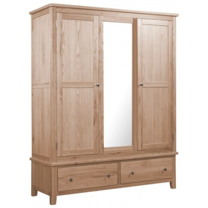 Wellow Oak Triple Wardrobe Wellow Oak Triple Wardrobe