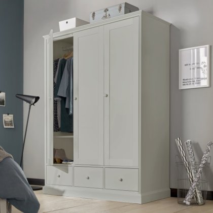Gatcombe Soft Grey Triple Wardrobe Gatcombe Soft Grey Triple Wardrobe